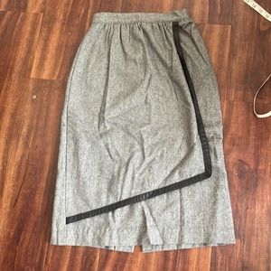 Vintage Simón Ellis wool skirt